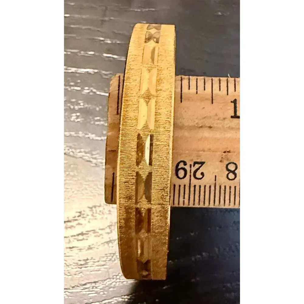 Vintage Signed Monet Gold Tone Zig Zag Textured Bangle Bracelet 7.75”